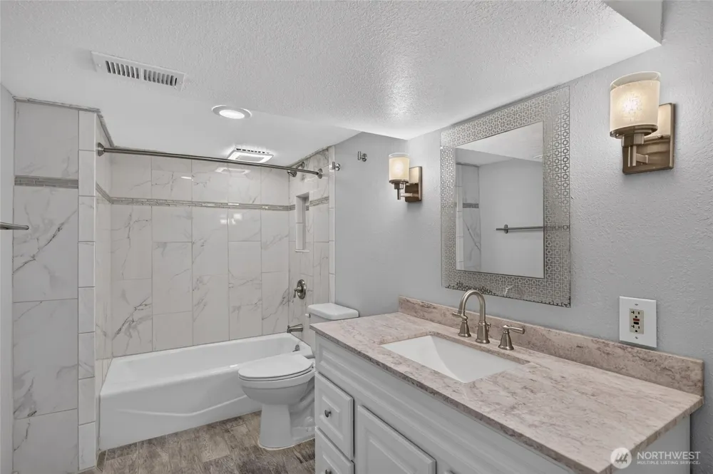 6805 SE Middle Way Vancouver, WA 98664