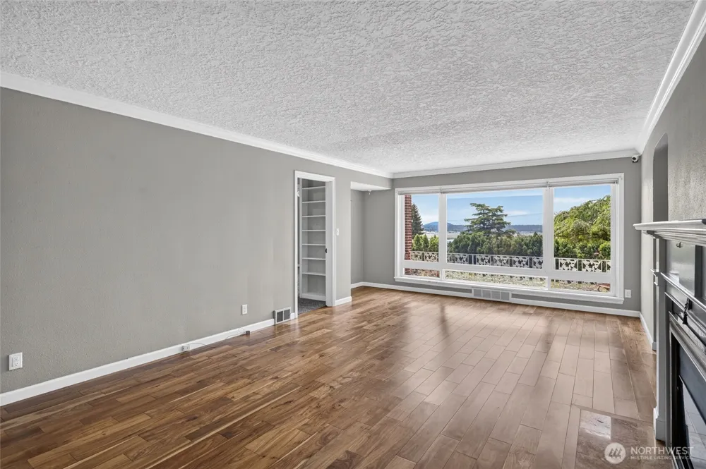 6805 SE Middle Way Vancouver, WA 98664