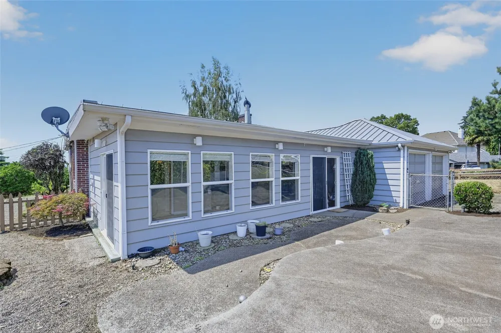 6805 SE Middle Way Vancouver, WA 98664