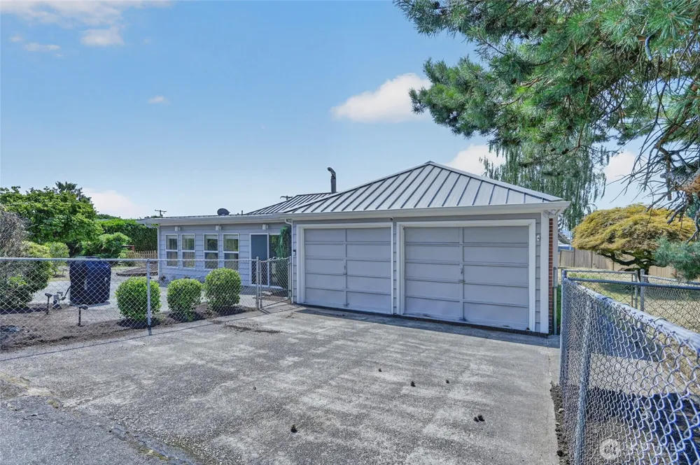 6805 SE Middle Way Vancouver, WA 98664