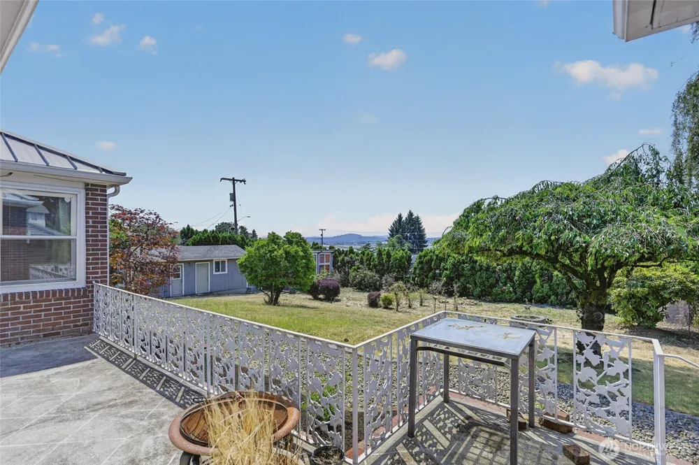 6805 SE Middle Way Vancouver, WA 98664