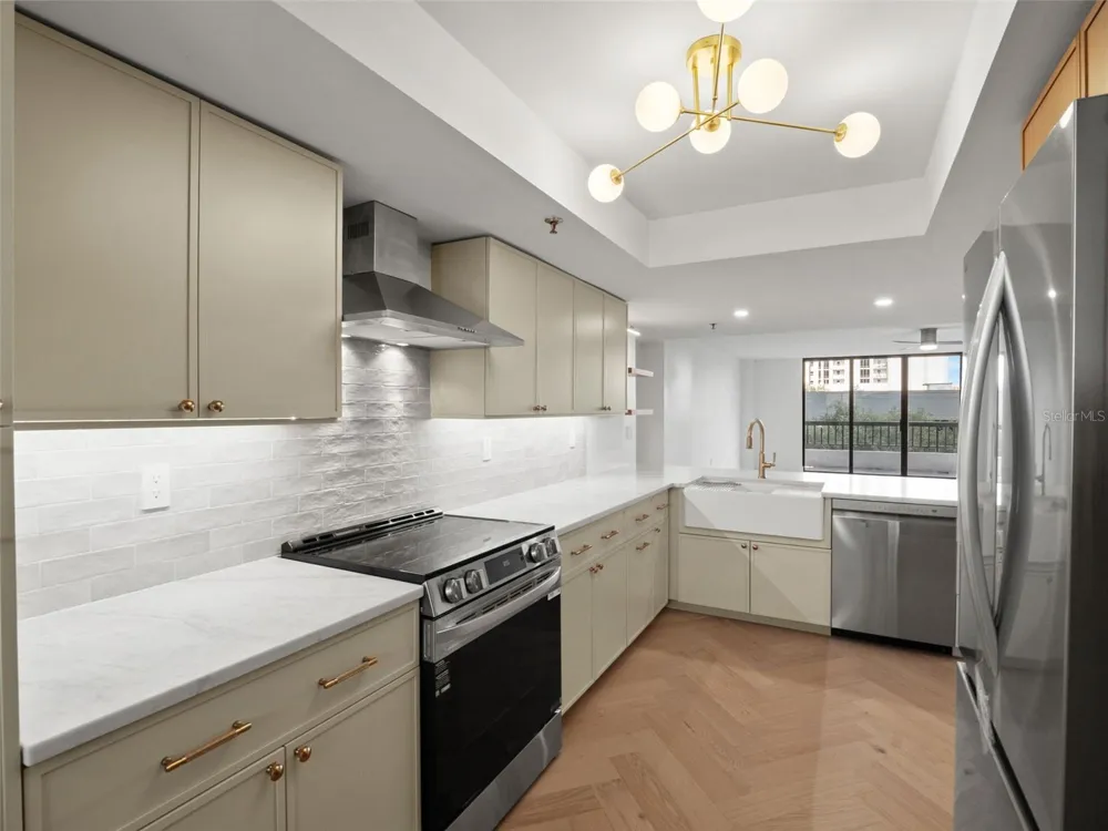 530 E CENTRAL BOULEVARD #405 Orlando, FL 32801