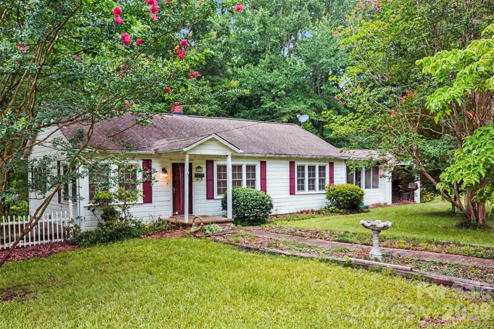 515 Hill Street Dallas, NC 28034