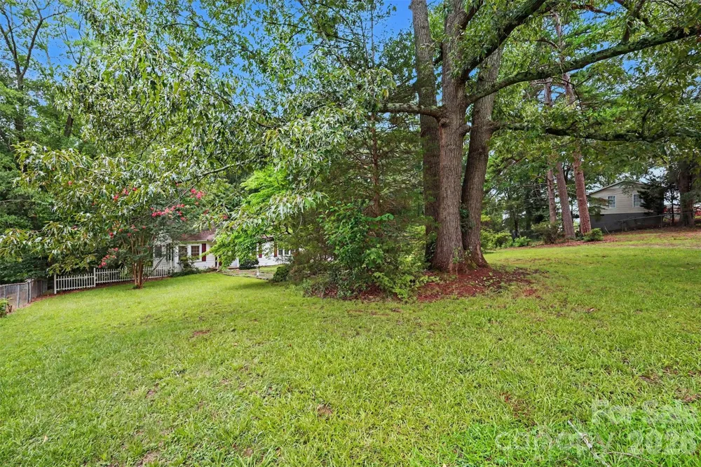 515 Hill Street Dallas, NC 28034