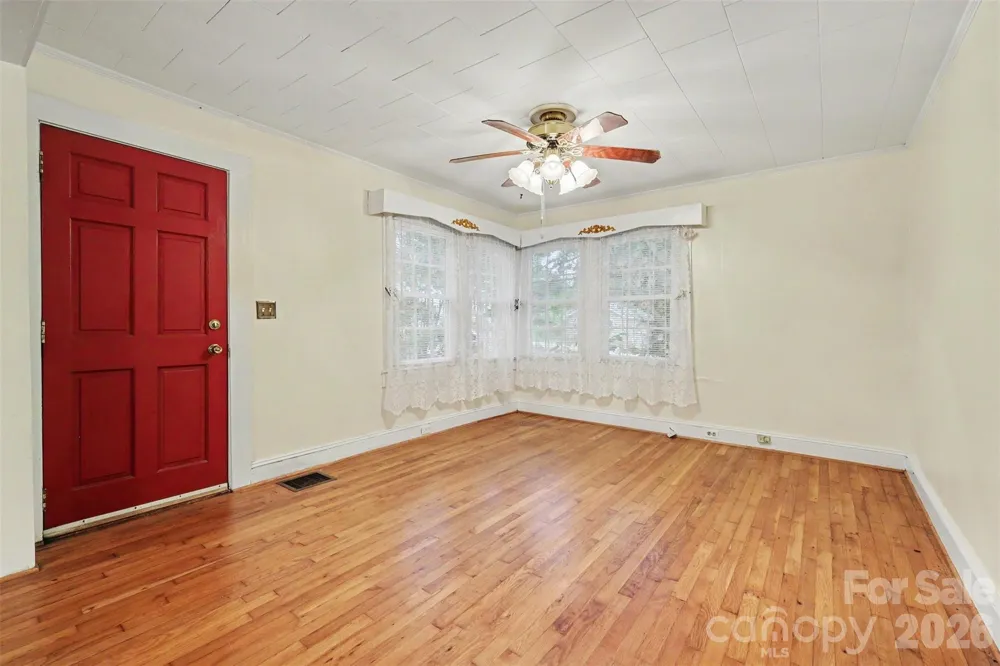515 Hill Street Dallas, NC 28034