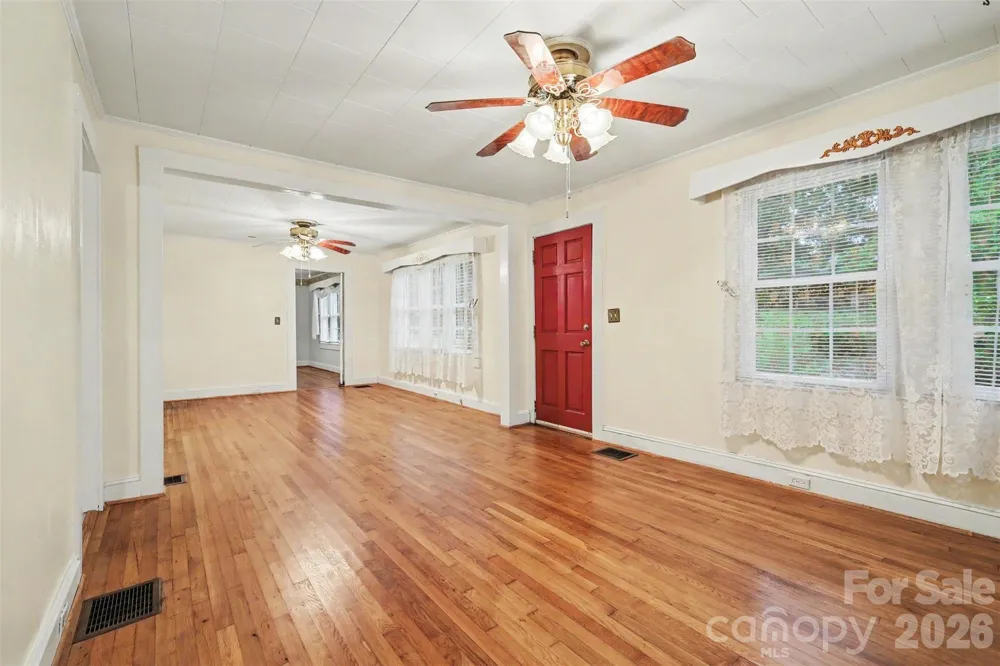 515 Hill Street Dallas, NC 28034