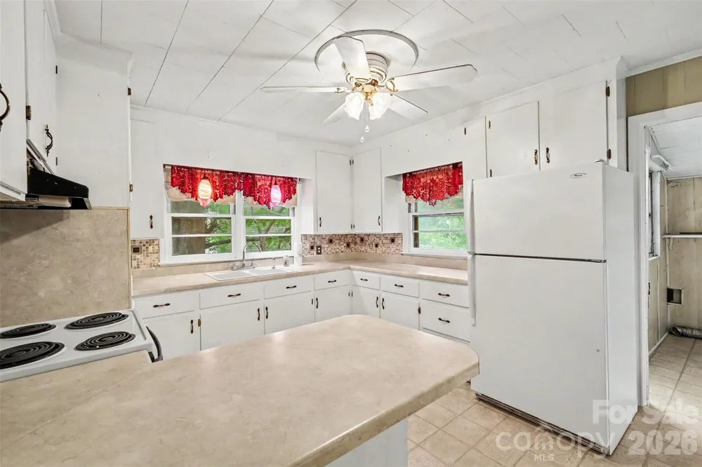 515 Hill Street Dallas, NC 28034