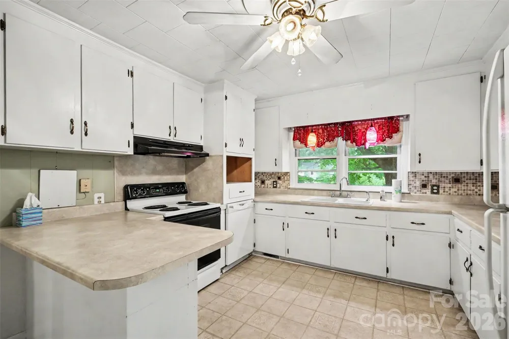 515 Hill Street Dallas, NC 28034