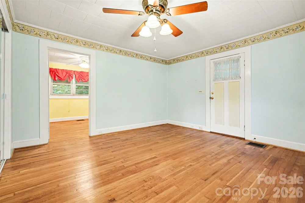 515 Hill Street Dallas, NC 28034