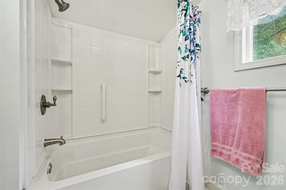 515 Hill Street Dallas, NC 28034