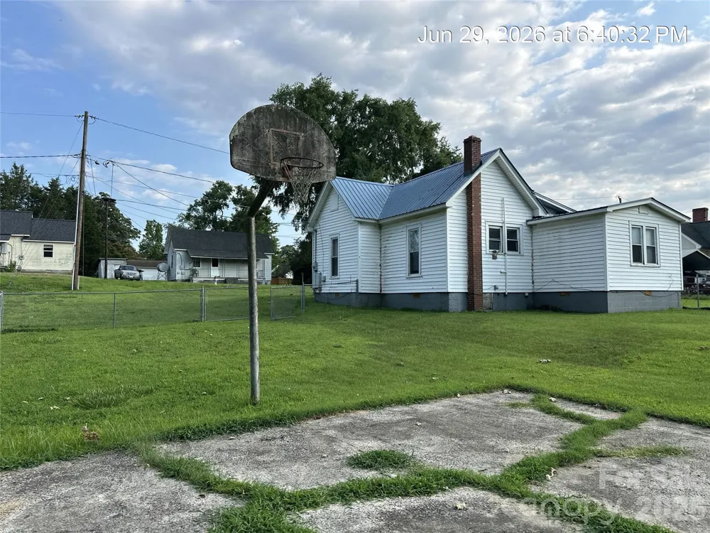 175 Grove Street Cooleemee, NC 27014