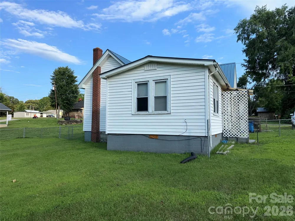 175 Grove Street Cooleemee, NC 27014