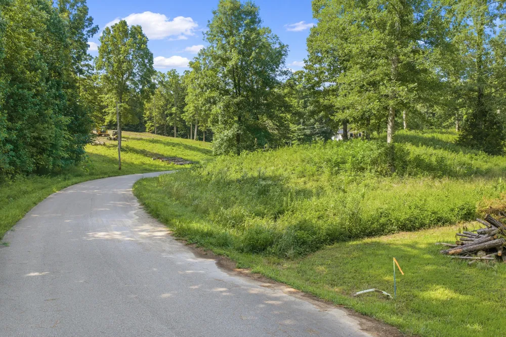0 Oak pointe Dr Lexington, TN 38351