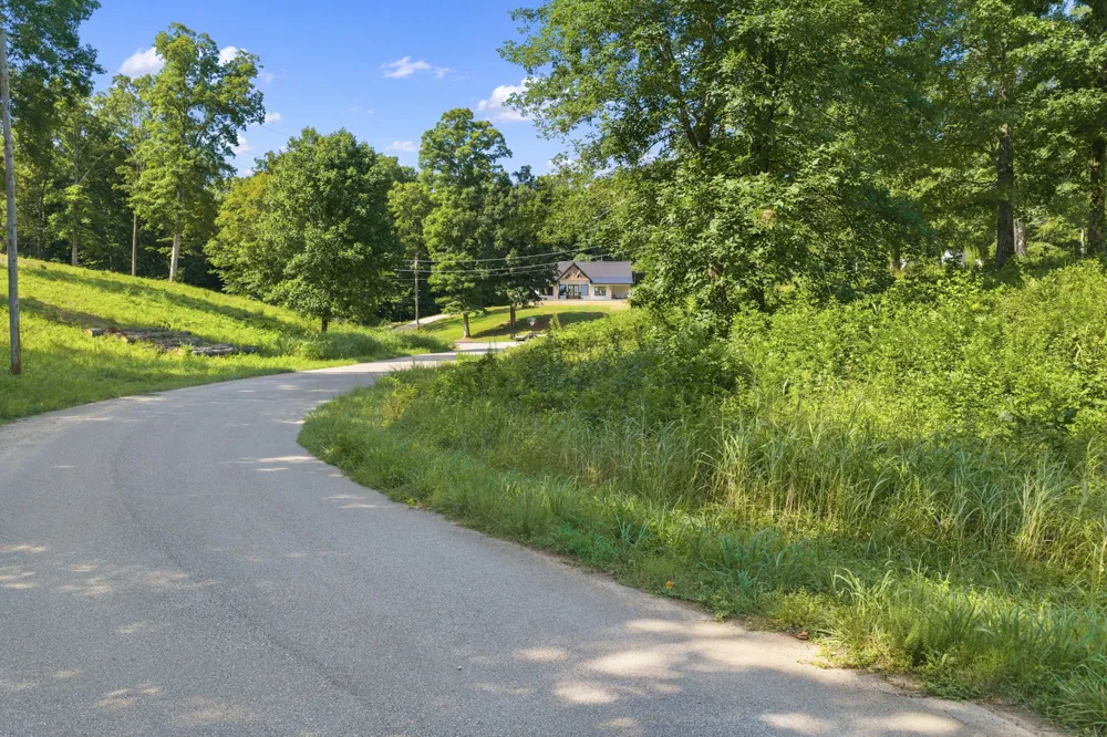 0 Oak pointe Dr Lexington, TN 38351