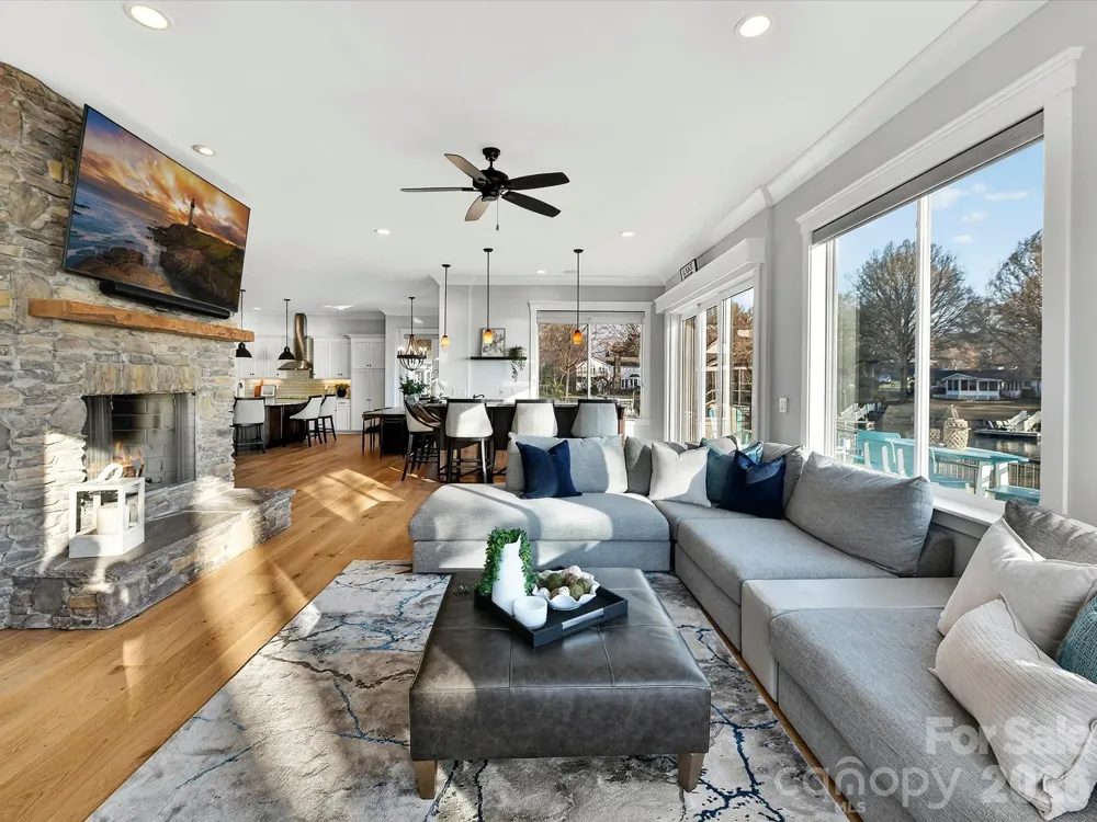 18014 Whispering Oaks Drive Cornelius, NC 28031