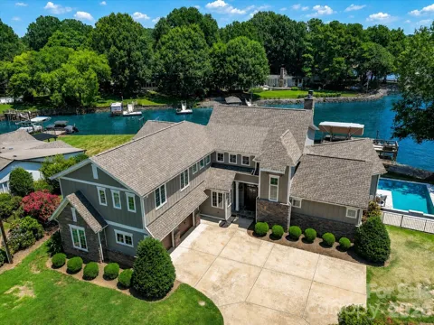 18014 Whispering Oaks Drive