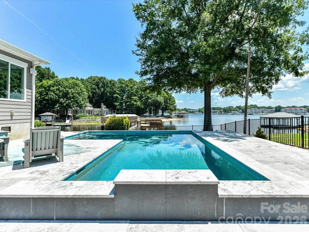 18014 Whispering Oaks Drive Cornelius, NC 28031