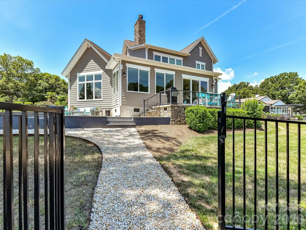 18014 Whispering Oaks Drive Cornelius, NC 28031