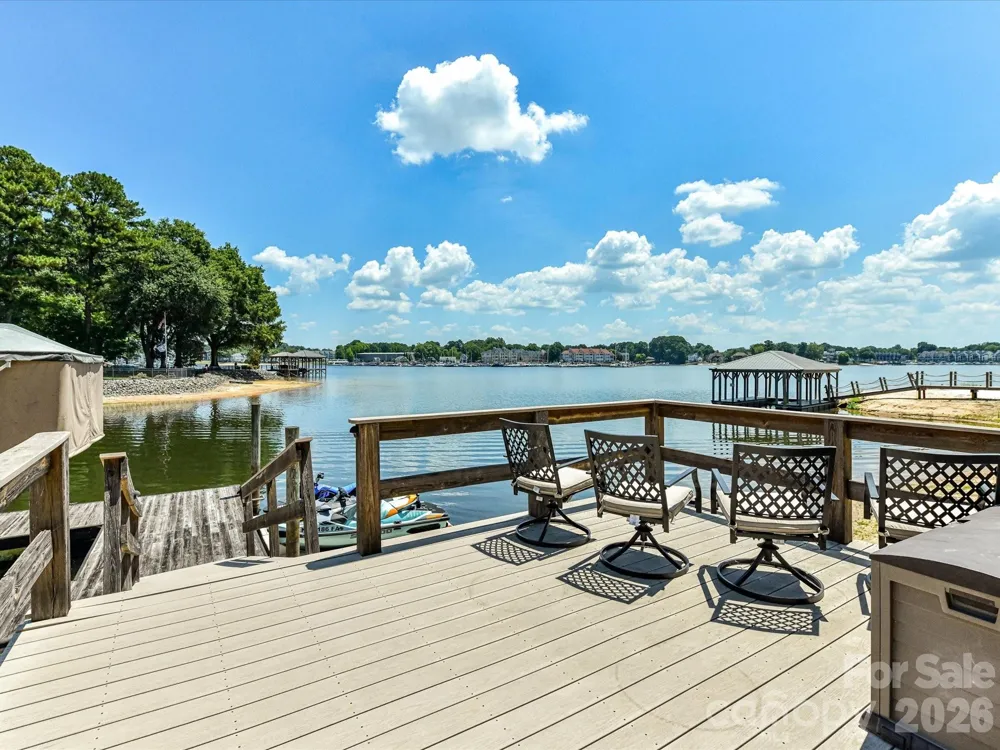 18014 Whispering Oaks Drive Cornelius, NC 28031