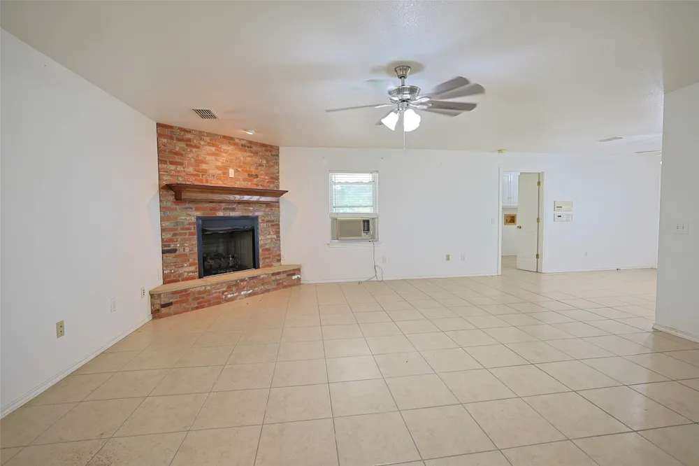 2550 W Lucas Road Lucas, TX 75002
