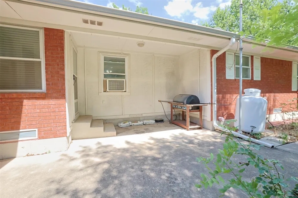 2550 W Lucas Road Lucas, TX 75002