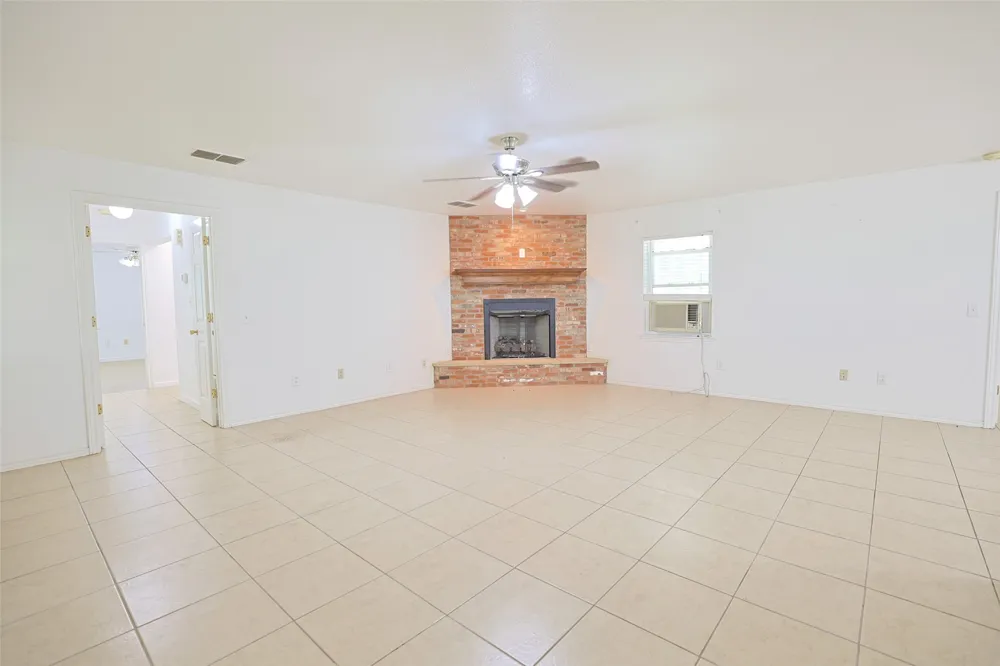 2550 W Lucas Road Lucas, TX 75002