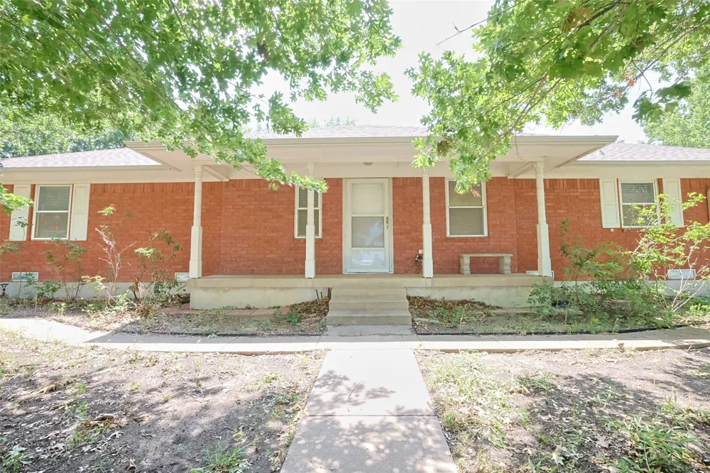 2550 W Lucas Road Lucas, TX 75002
