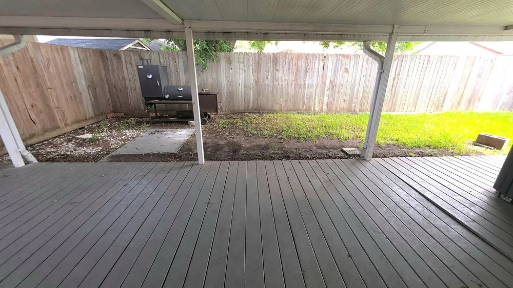 9811 Rocky Hollow Road La Porte, TX 77571