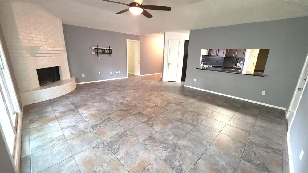 9811 Rocky Hollow Road La Porte, TX 77571