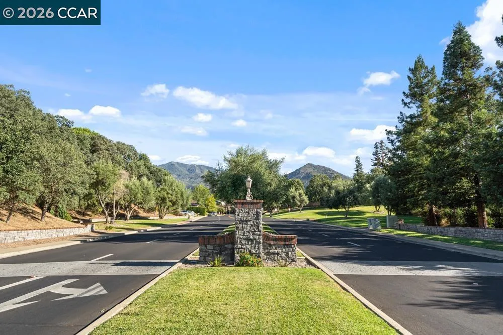11 Mt Lee Pl Clayton, CA 94517