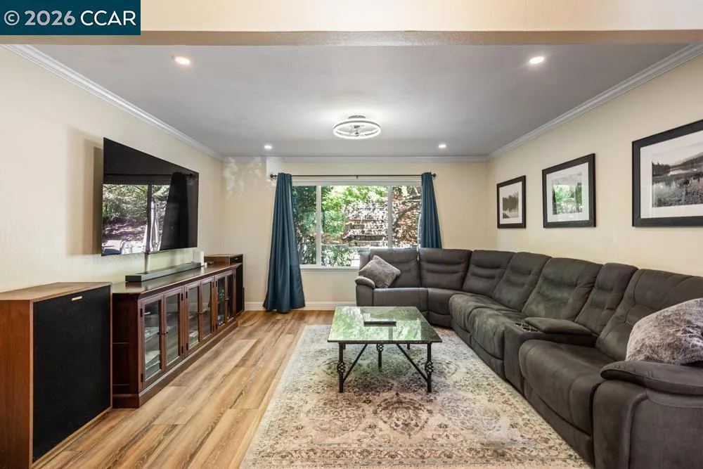 11 Mt Lee Pl Clayton, CA 94517