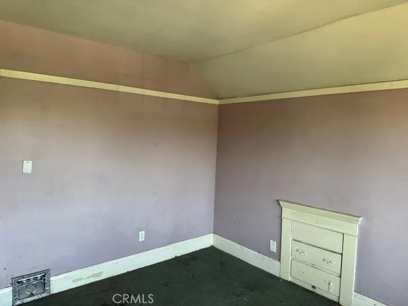 1749 W 49th Los Angeles, CA 90062