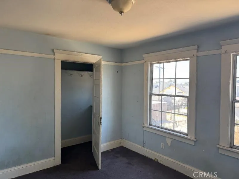 1749 W 49th Los Angeles, CA 90062
