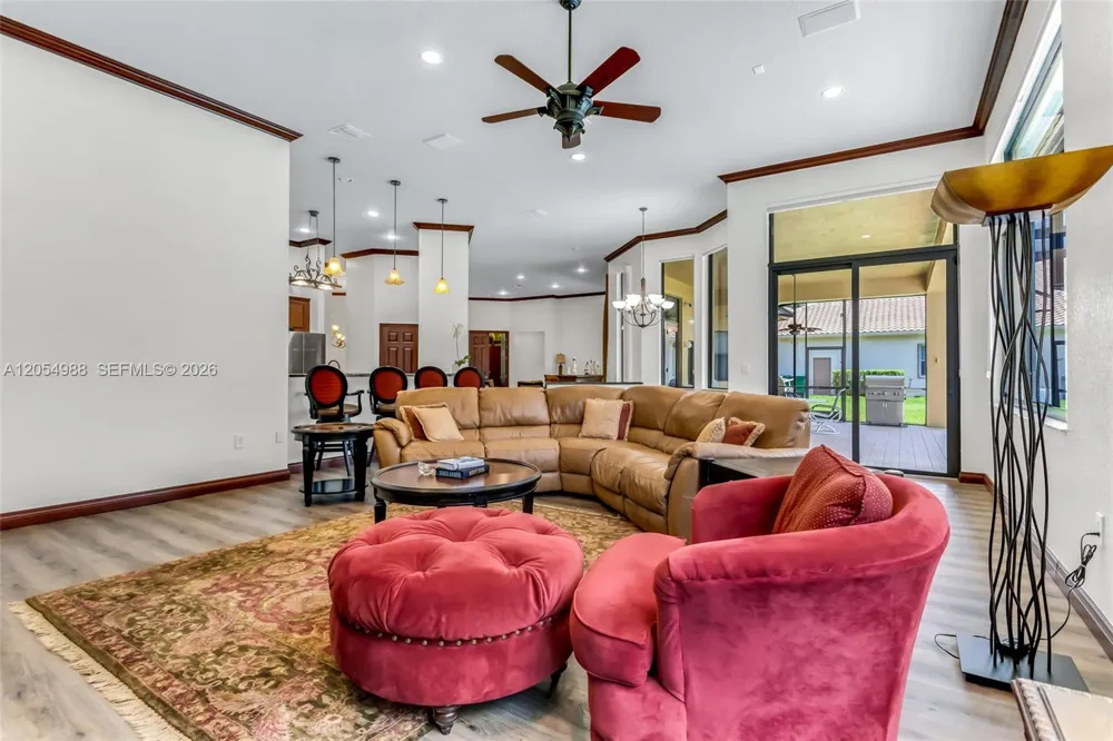 13860 SW 40th St Davie, FL 33330