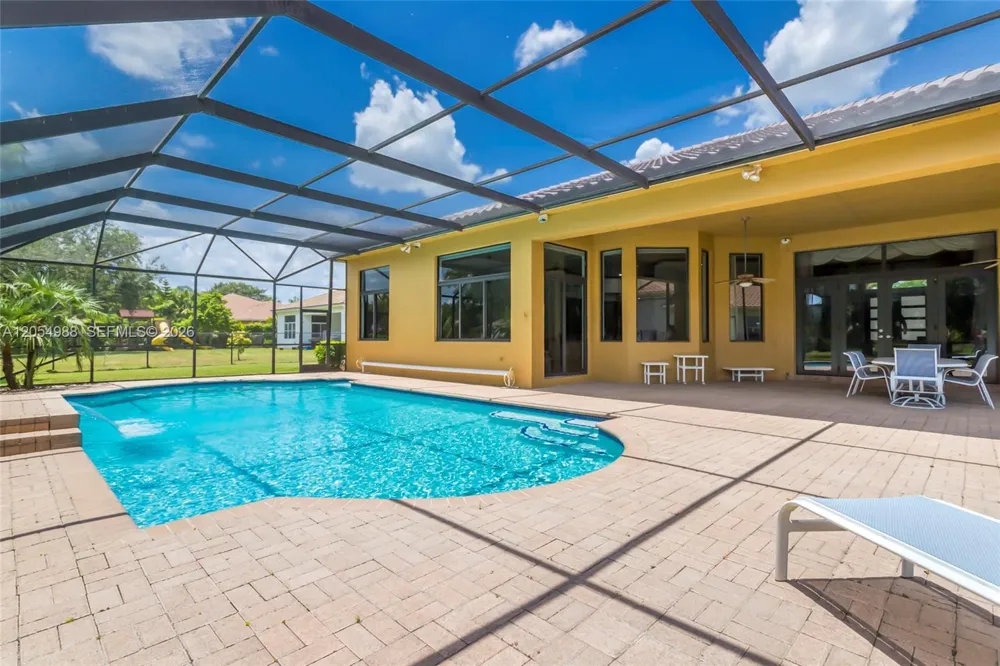 13860 SW 40th St Davie, FL 33330