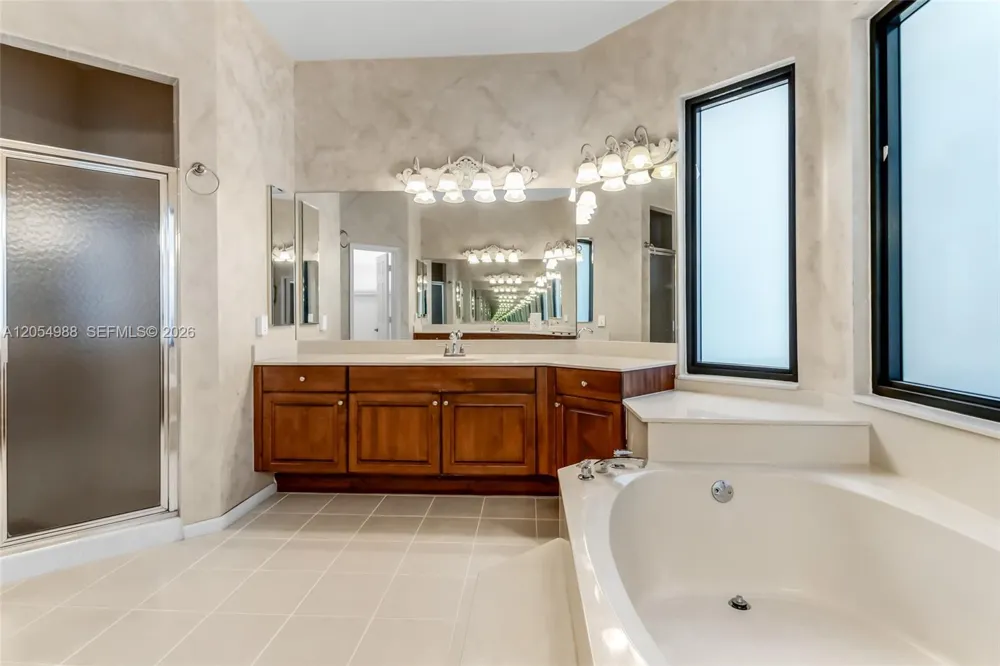 13860 SW 40th St Davie, FL 33330