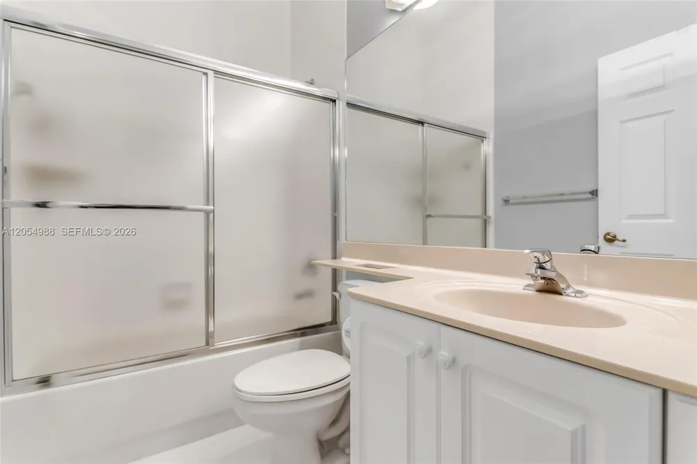 13860 SW 40th St Davie, FL 33330
