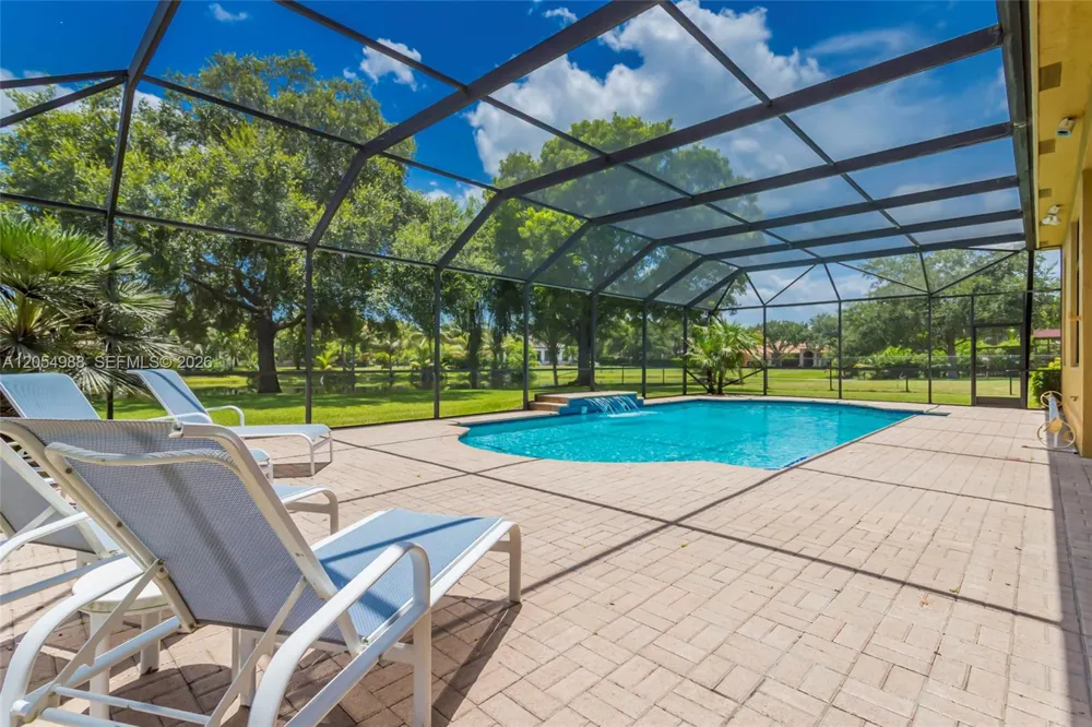 13860 SW 40th St Davie, FL 33330