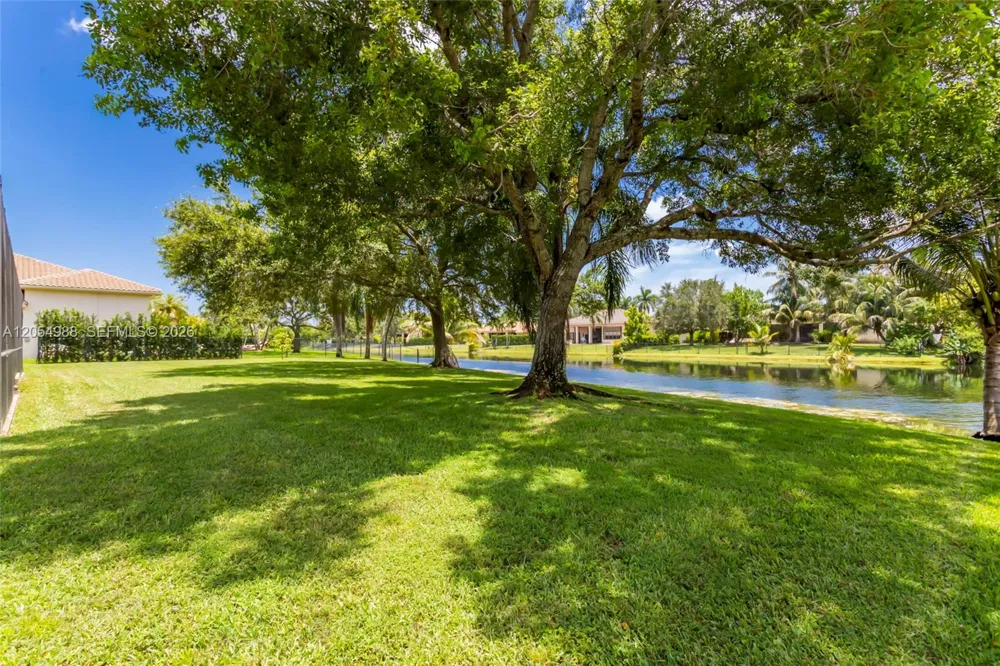 13860 SW 40th St Davie, FL 33330