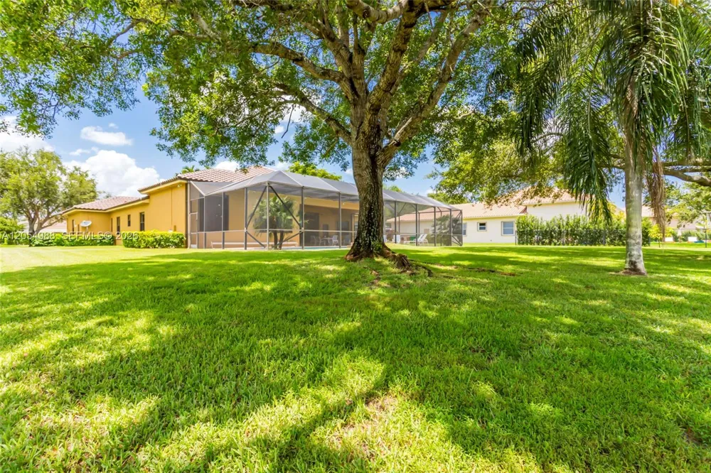 13860 SW 40th St Davie, FL 33330