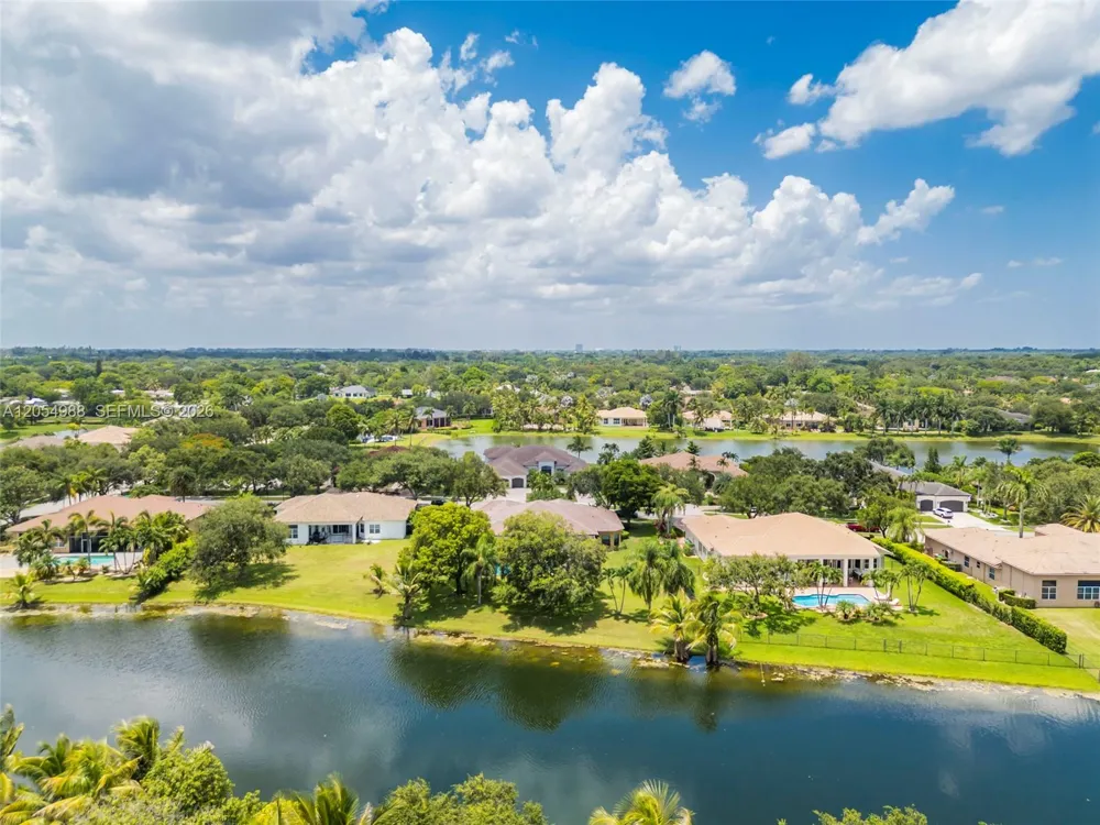 13860 SW 40th St Davie, FL 33330