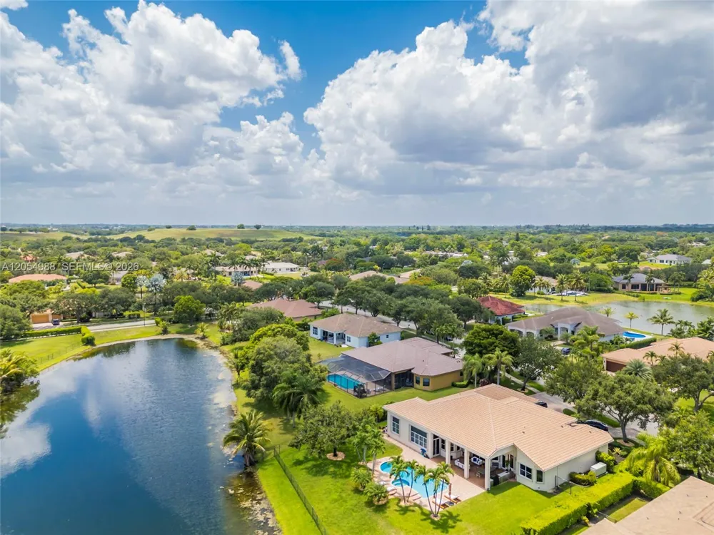 13860 SW 40th St Davie, FL 33330