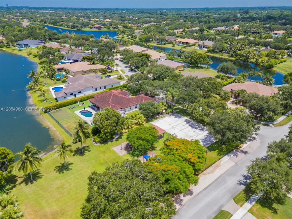 13860 SW 40th St Davie, FL 33330