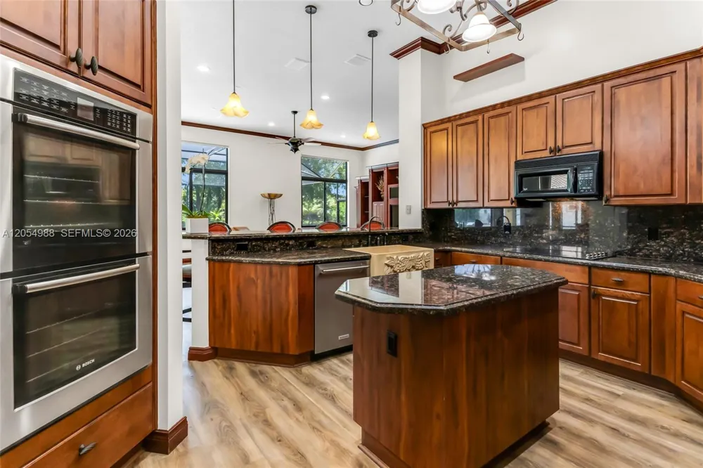 13860 SW 40th St Davie, FL 33330