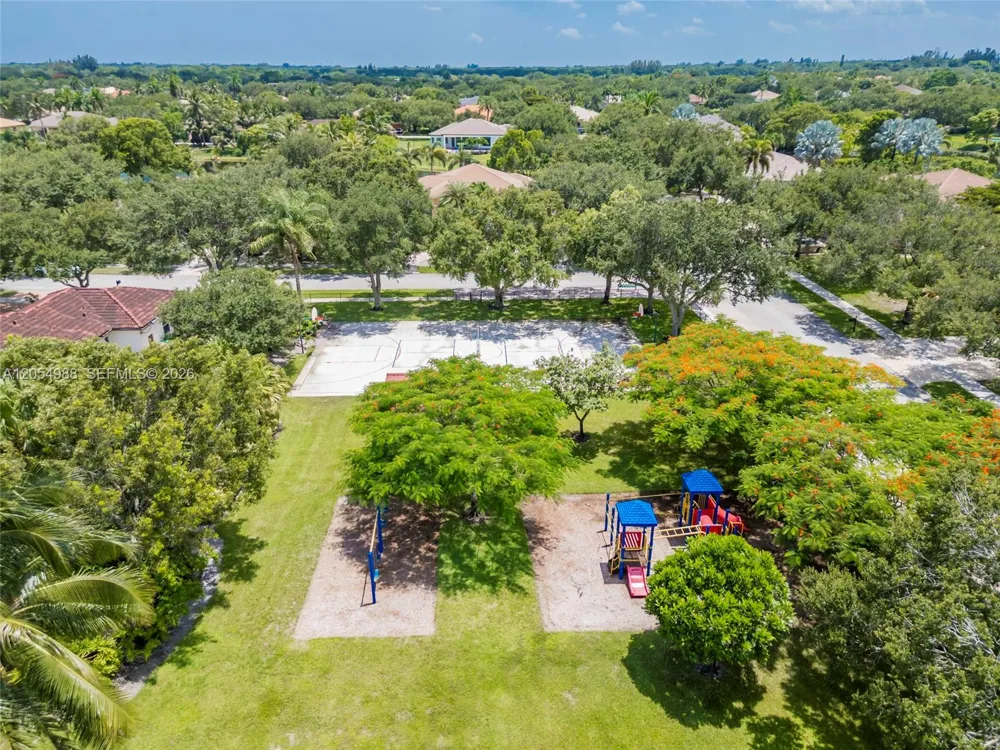 13860 SW 40th St Davie, FL 33330