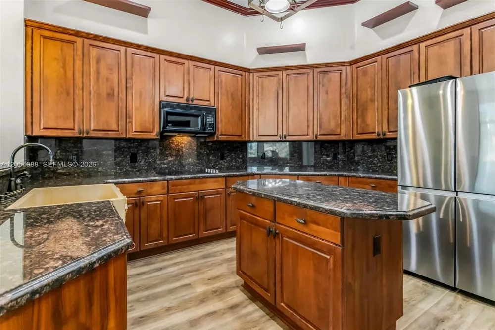 13860 SW 40th St Davie, FL 33330