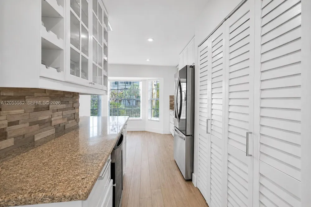 4234 Ocean Dr Hollywood, FL 33019