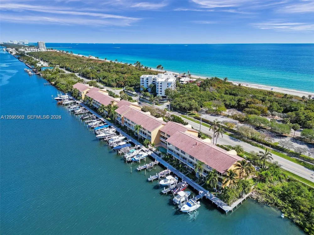 4234 Ocean Dr Hollywood, FL 33019
