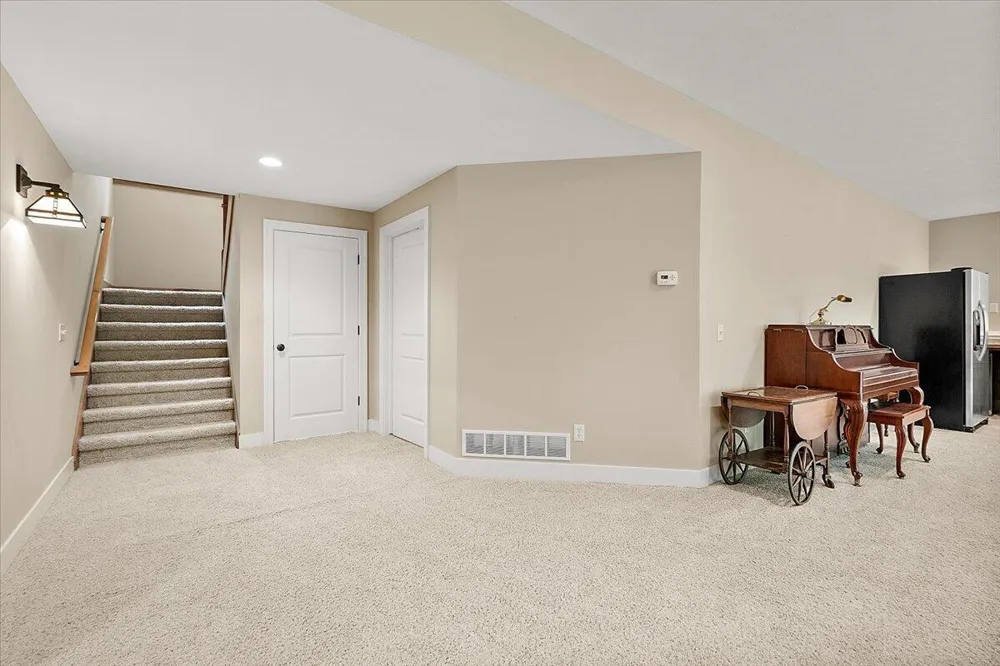 2066 Meek Drive NE Plainfield Charter Township, MI 49306