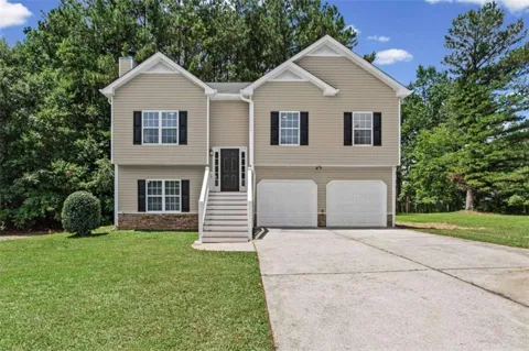 18 Farmington Drive